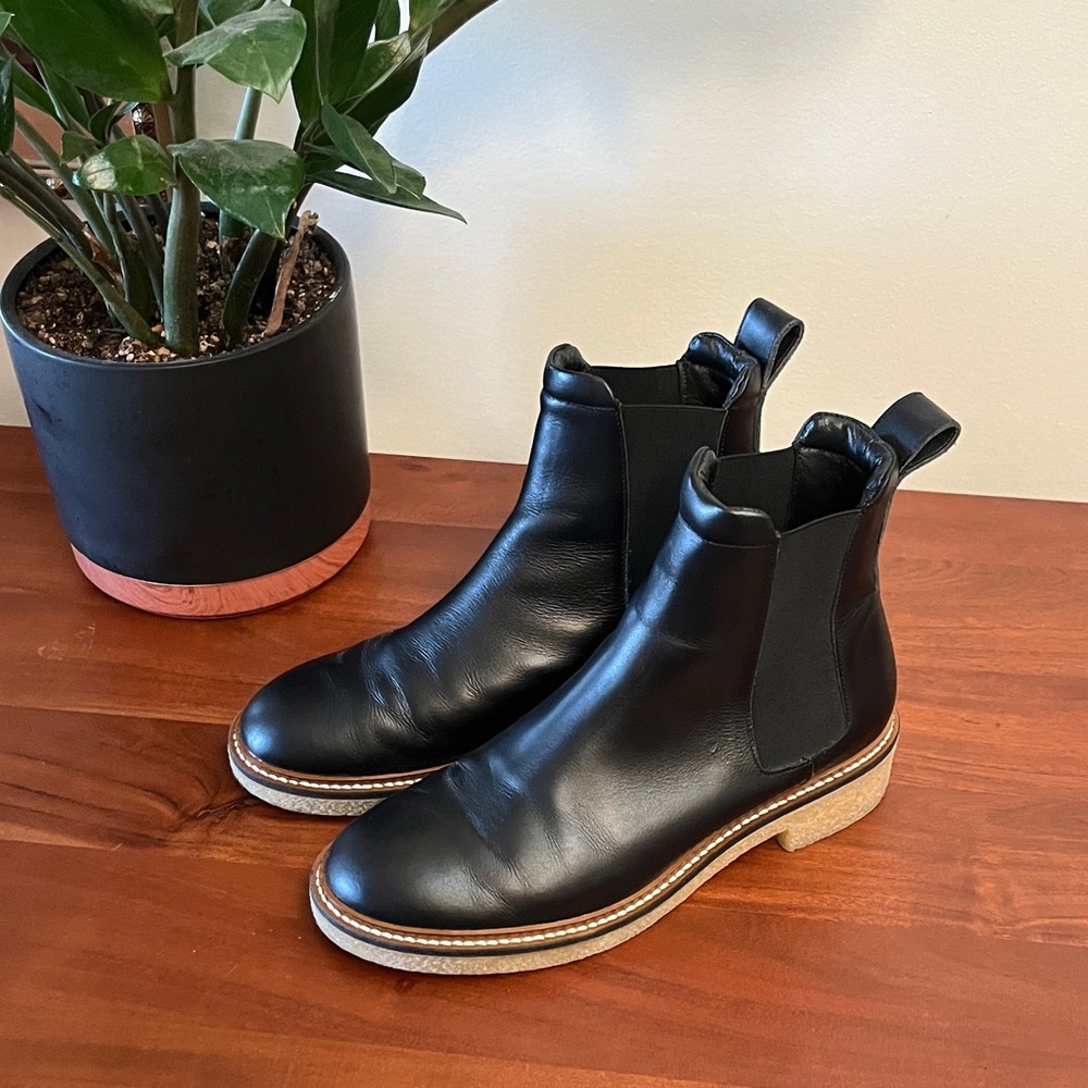 Everlane Black Italian Leather Chelsea Boots